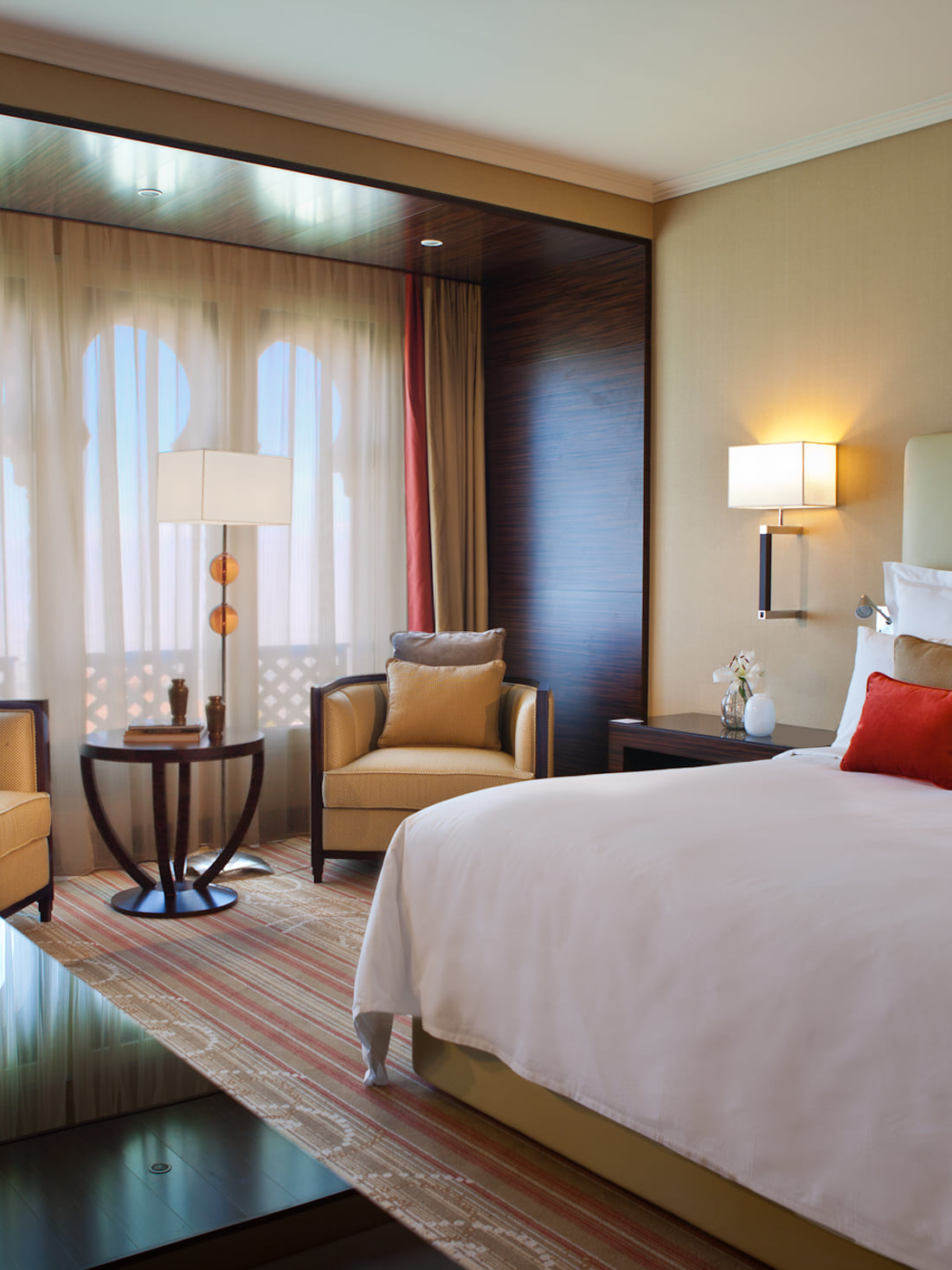 Chambre de la suite Ambassadeur, coin salon attenant